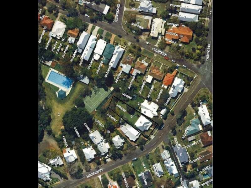 17 Lorward Avenue, Bardon QLD 4065