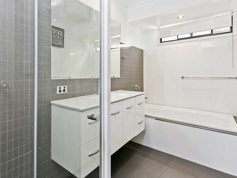 9 Woodmere Street, The Gap QLD 4061