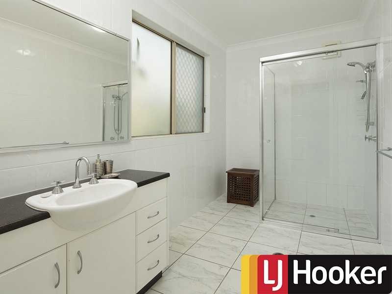 39 Montego Court, Eatons Hill QLD 4037