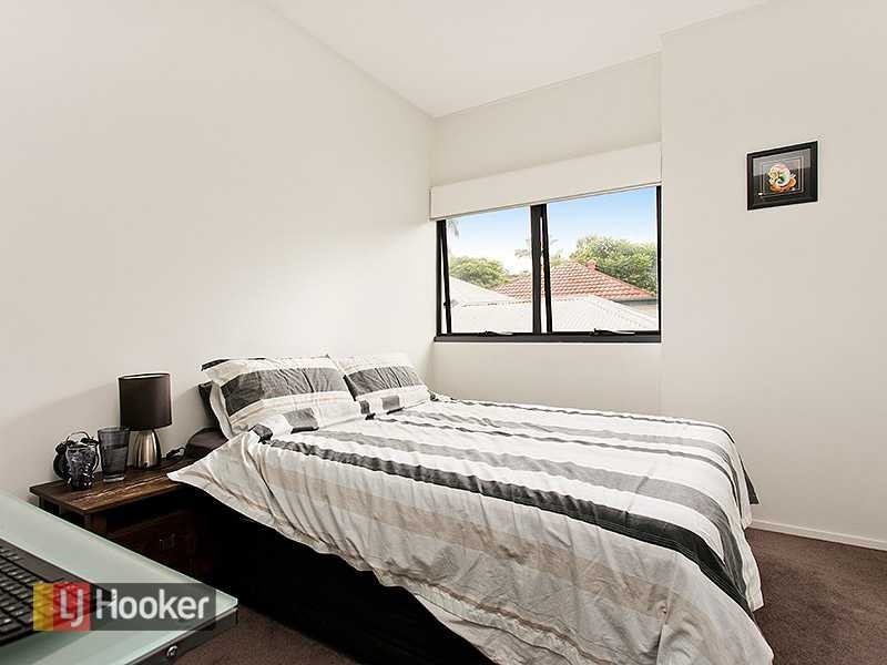 4/18 Farm Street, Newmarket QLD 4051