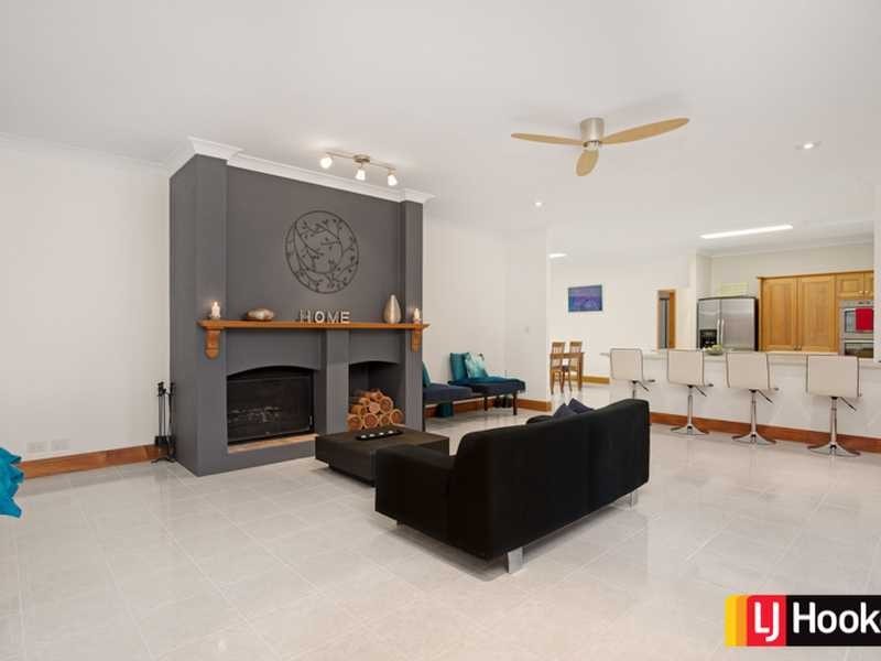 14 Phoebe Court, Bunya QLD 4055