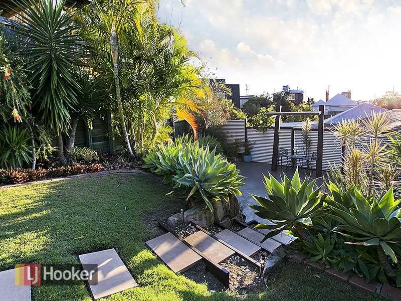 2 Harriet Street, Red Hill QLD 4059