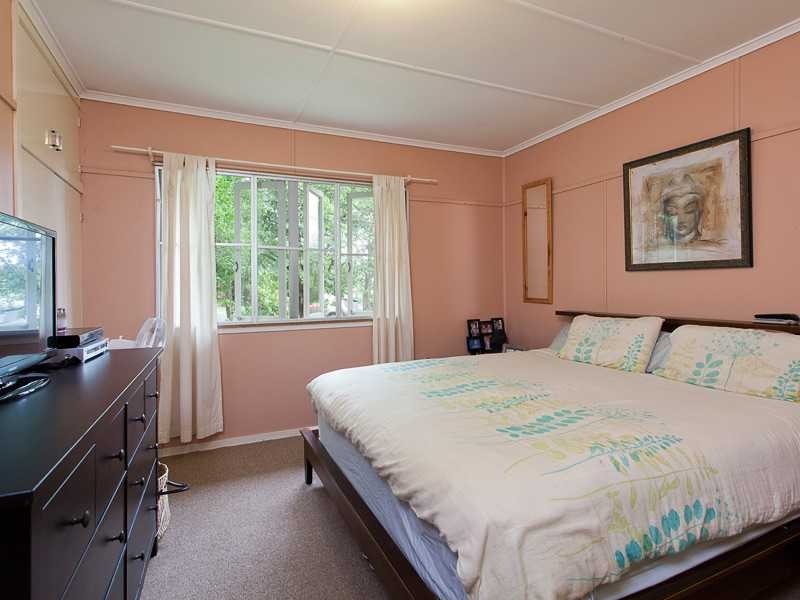 66 Chaprowe Road, The Gap QLD 4061