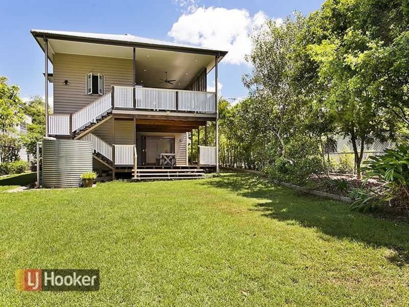 33 Vimy Street, Bardon QLD 4065
