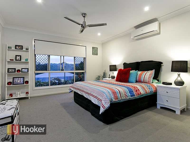 8 Seeana Court, Upper Kedron QLD 4055