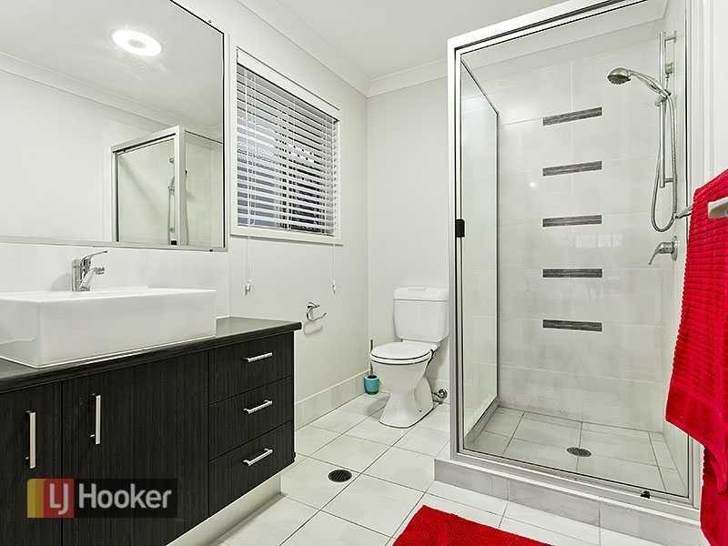 8 Seeana Court, Upper Kedron QLD 4055