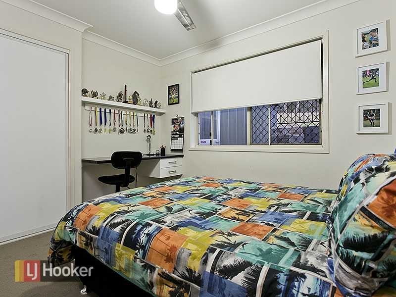 8 Seeana Court, Upper Kedron QLD 4055