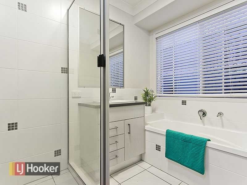 8 Seeana Court, Upper Kedron QLD 4055