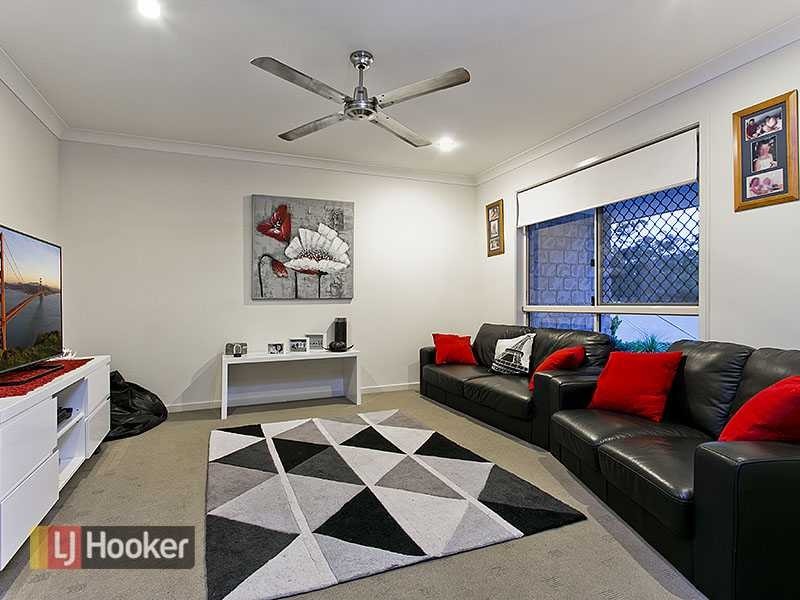 8 Seeana Court, Upper Kedron QLD 4055