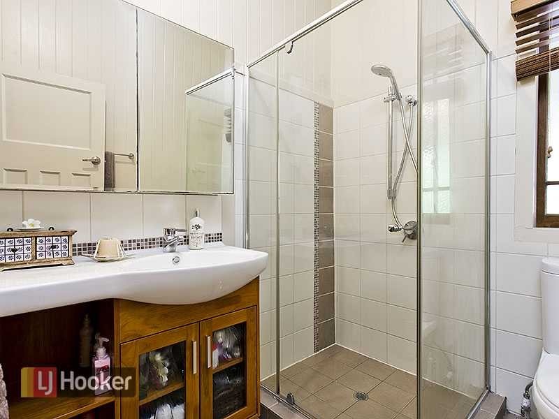 156 Coopers Camp Road, Bardon QLD 4065