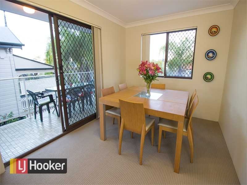 2/25 Ascog Terrace, Toowong QLD 4066