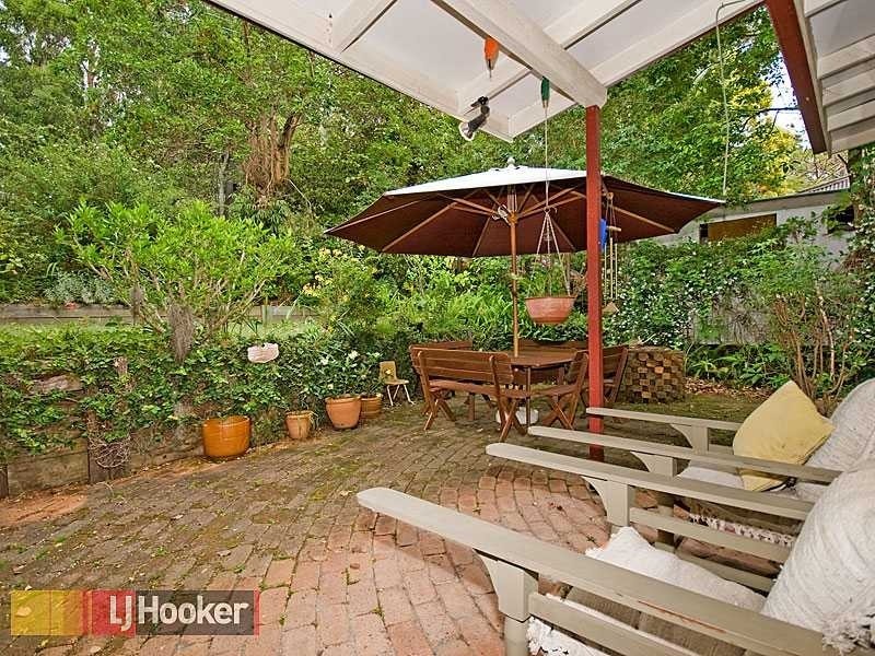 37 Grand Parade, Ashgrove QLD 4060