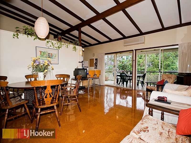 37 Grand Parade, Ashgrove QLD 4060