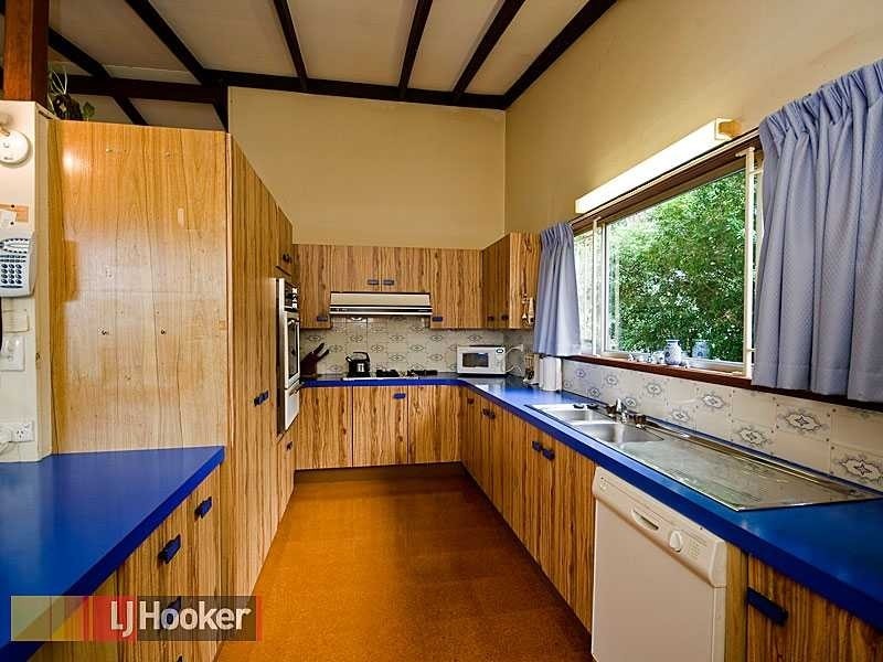 37 Grand Parade, Ashgrove QLD 4060