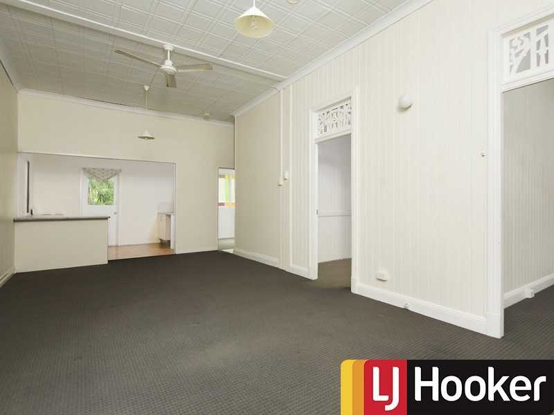 9 Shaw Street, Bardon QLD 4065