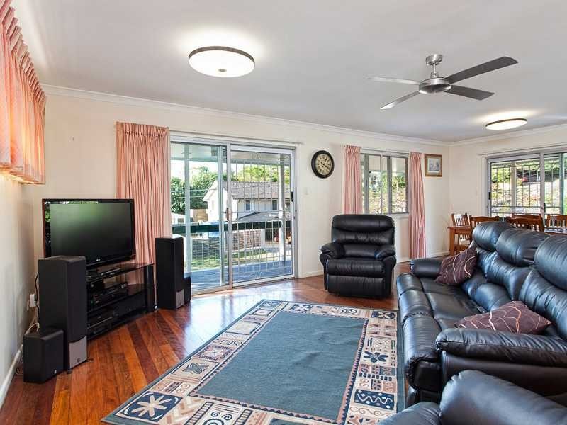 19 Warana Street, The Gap QLD 4061