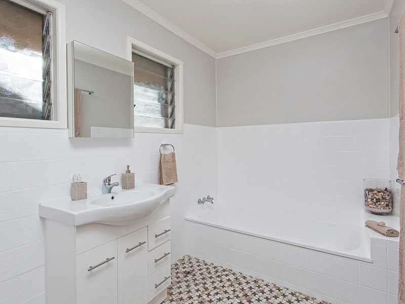 19 Warana Street, The Gap QLD 4061