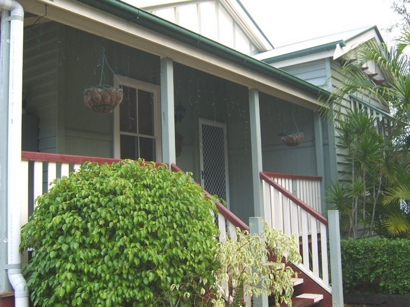 6 Gosman Street, Newmarket QLD 4051