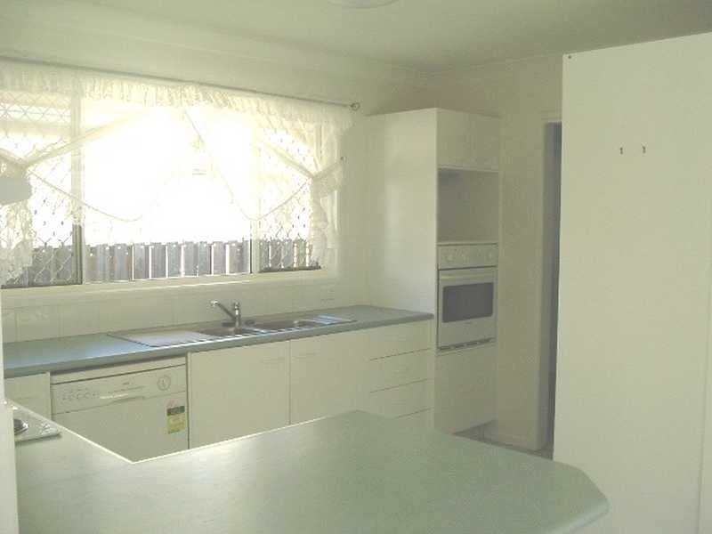 8 Chestnut Place, The Gap QLD 4061