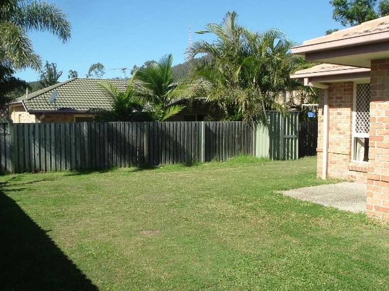8 Chestnut Place, The Gap QLD 4061