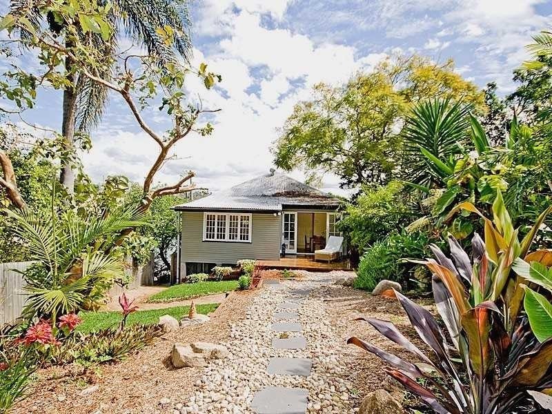 12 Fred Street, Red Hill QLD 4059