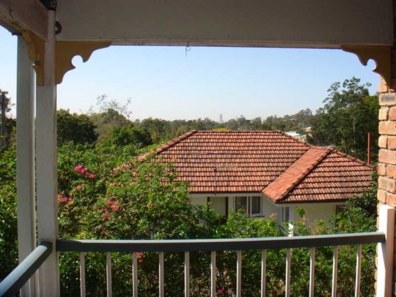 4 Pender Street, The Gap QLD 4061