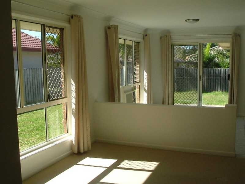 8 Chestnut Place, The Gap QLD 4061