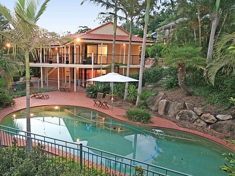 16 Glasgow Street, Ashgrove QLD 4060