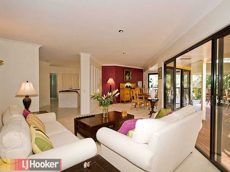 16 Glasgow Street, Ashgrove QLD 4060