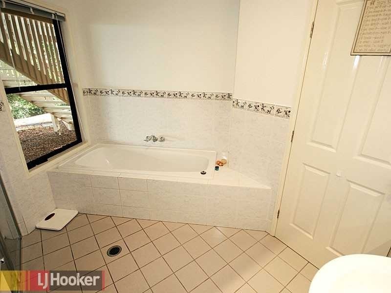 16 Glasgow Street, Ashgrove QLD 4060