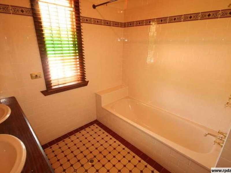 16 Parker Street, Newmarket QLD 4051