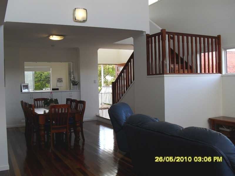70 Broomfield Street, Taringa QLD 4068