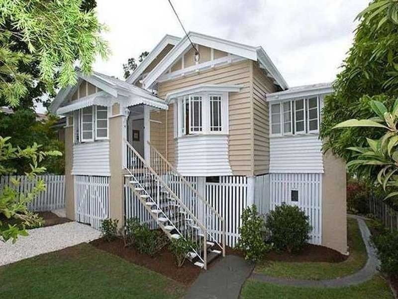 32 Woodville Street, Indooroopilly QLD 4068