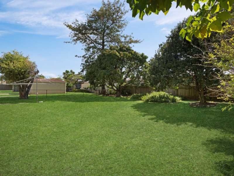 55 Scarborough Road, Redcliffe QLD 4020