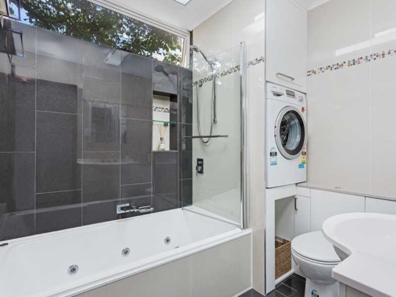 1/3 Heath Street, East Brisbane QLD 4169