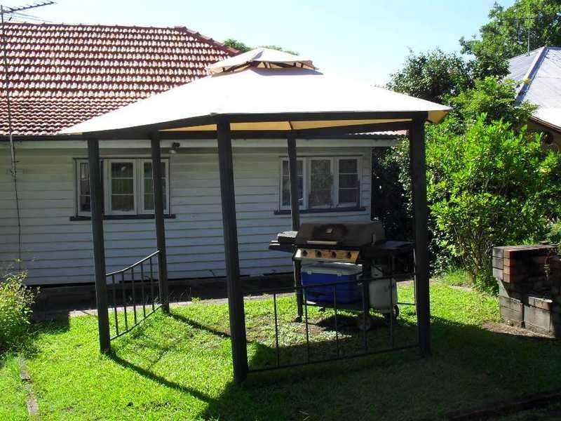 17 Acton Street, Ashgrove QLD 4060