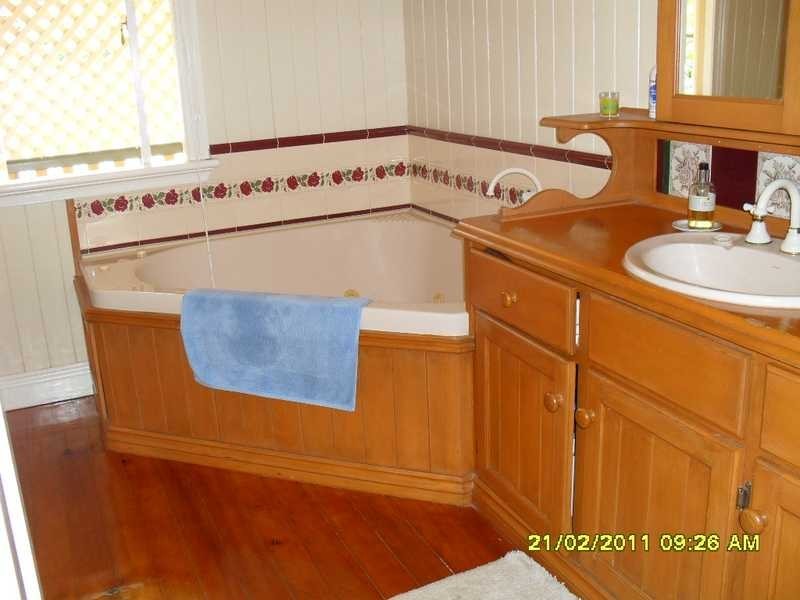 33 Kinkade Ave, Ashgrove QLD 4060