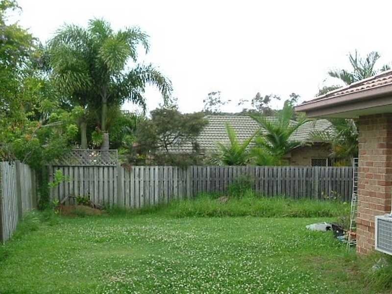 8 Chestnut Place, The Gap QLD 4061
