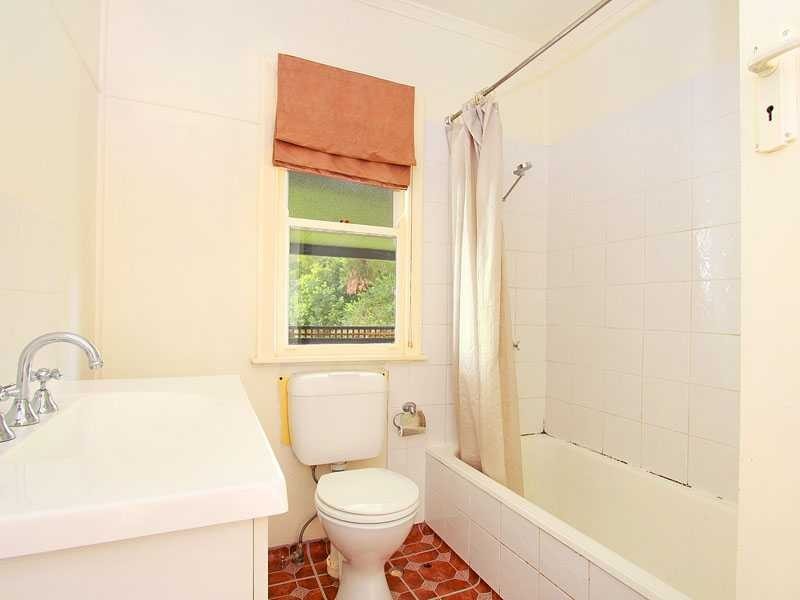 9 Romea Street, The Gap QLD 4061