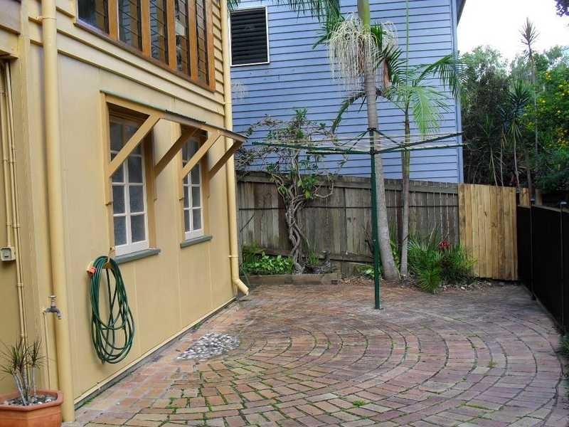 33 Kinkade Avenue, Ashgrove QLD 4060