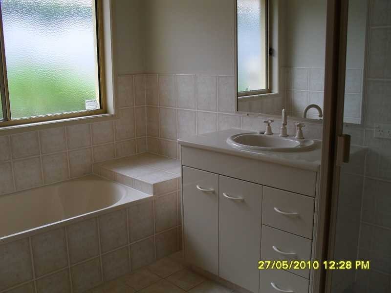 18 Glenwood Place, The Gap QLD 4061