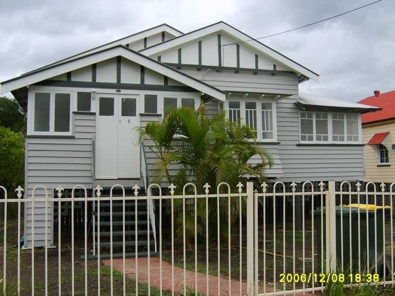 14 Holmesbrook Street, Ashgrove QLD 4060