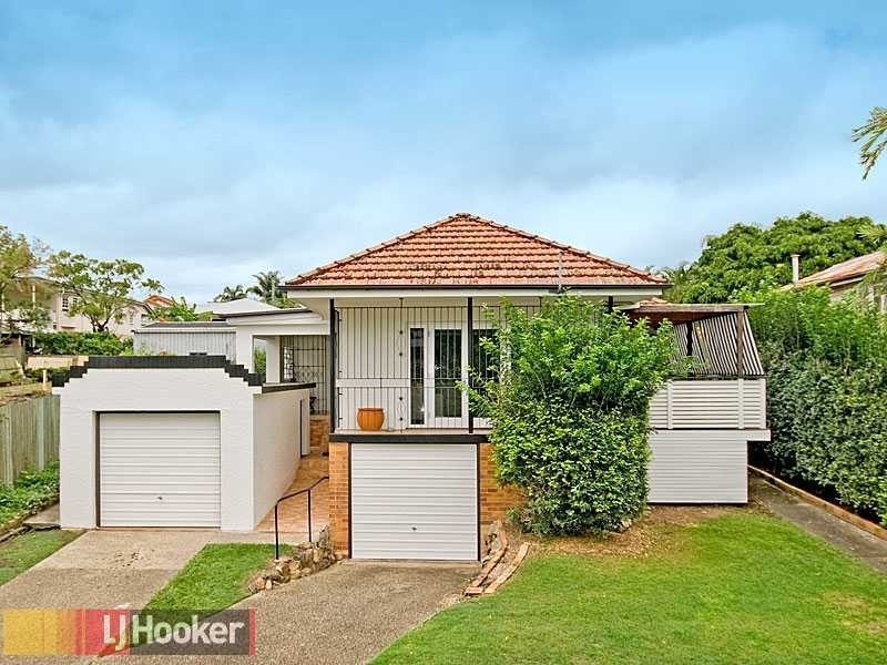 18 Grevillea Road, Ashgrove QLD 4060