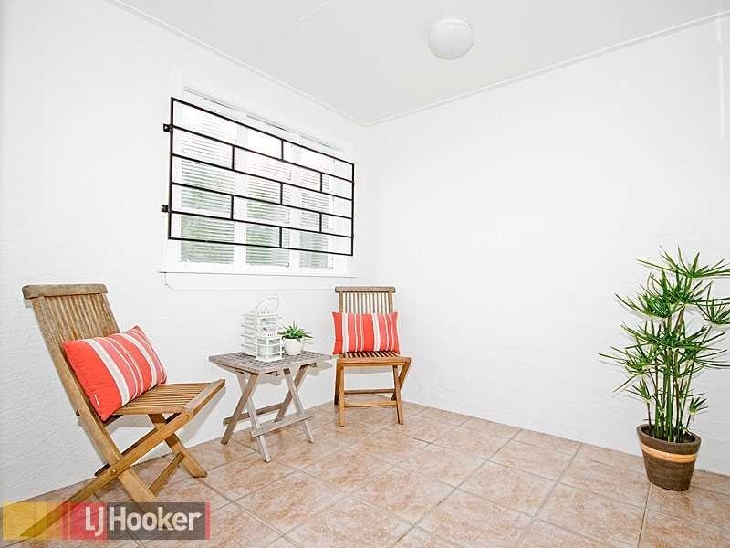 18 Grevillea Road, Ashgrove QLD 4060