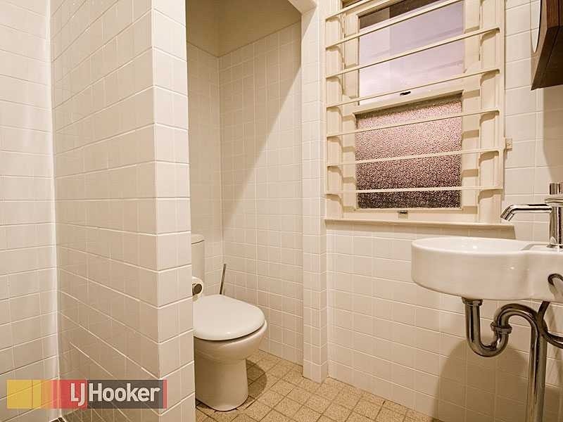 18 Grevillea Road, Ashgrove QLD 4060