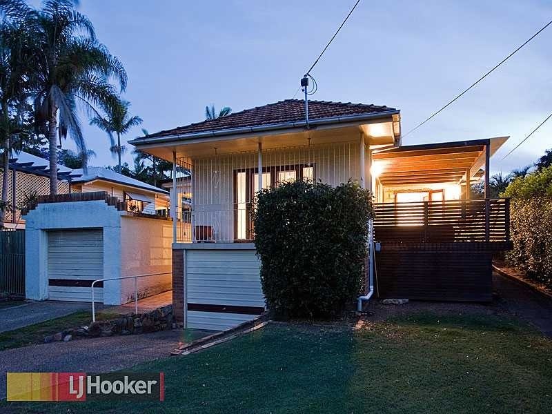 18 Grevillea Road, Ashgrove QLD 4060