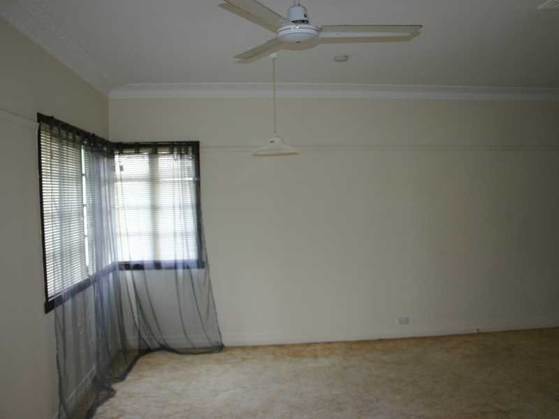 215 Banks Street, Newmarket QLD 4051