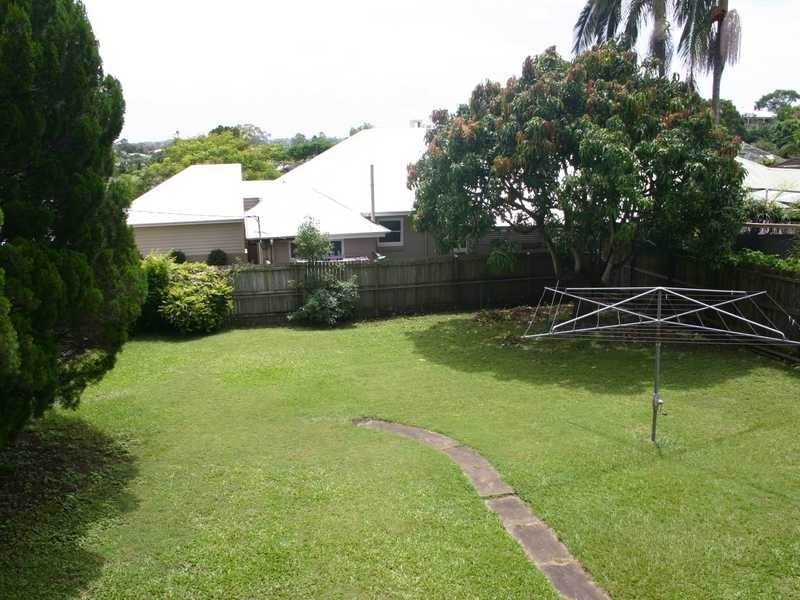 215 Banks Street, Newmarket QLD 4051