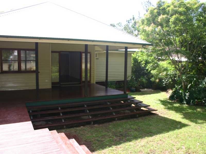 9 Pavonia Street, Ashgrove QLD 4060