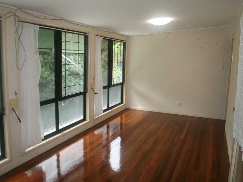 85 Bardon Esplande, Bardon QLD 4065